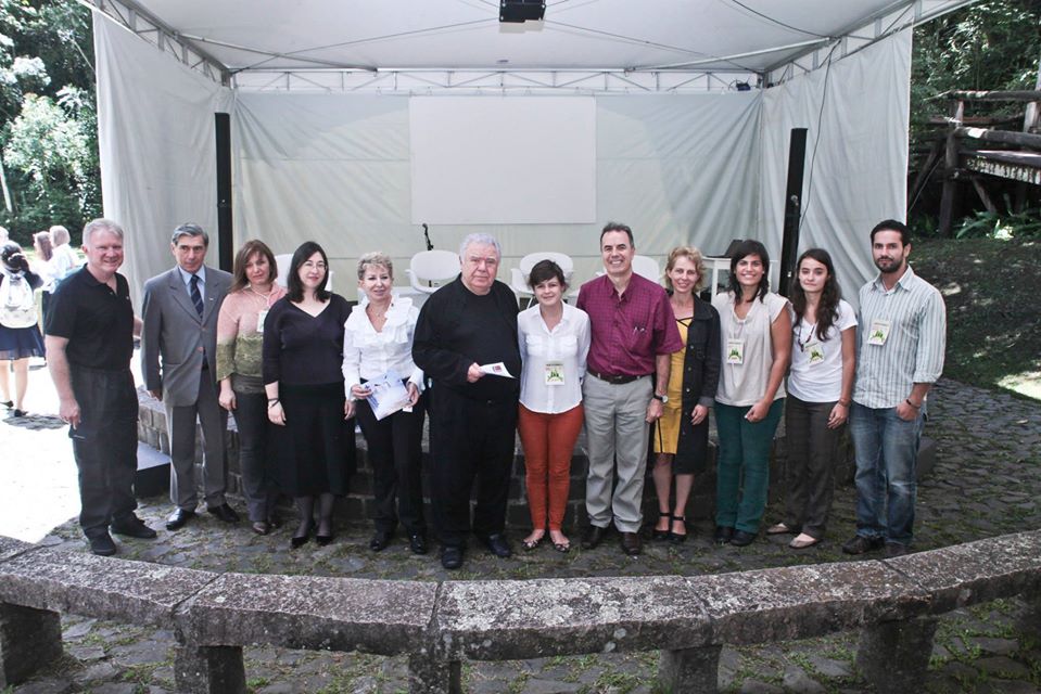 Comité académico y directiva de una conferencia de sostenibilidad